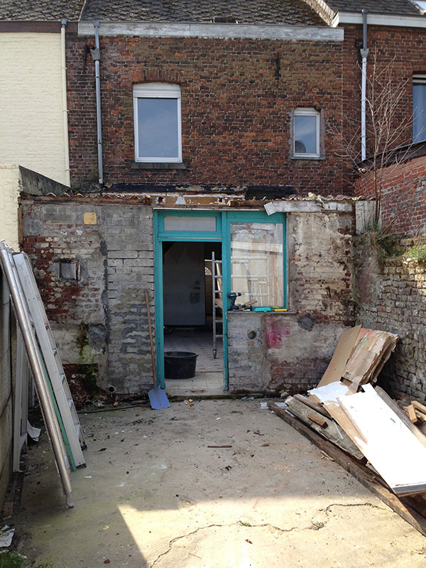 Le bâtiment vu de l'arrière (cour du Quinquet) Le bâtiment vu de l'arrière (cour du Quinquet)